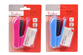 ABROCHADORA CHICA INCLUYE GANCHITOS